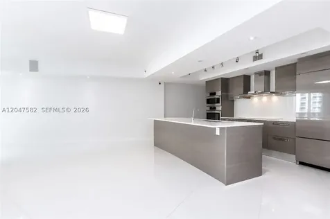 17201 Collins Avenue Sunny Isles Beach FL 33160