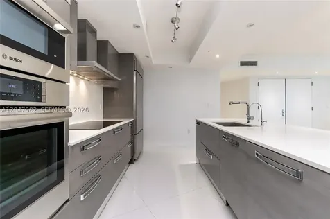 17201 Collins Avenue Sunny Isles Beach FL 33160