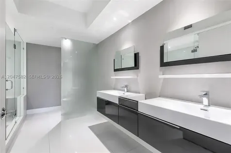 17201 Collins Avenue Sunny Isles Beach FL 33160