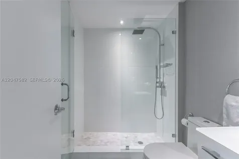 17201 Collins Avenue Sunny Isles Beach FL 33160
