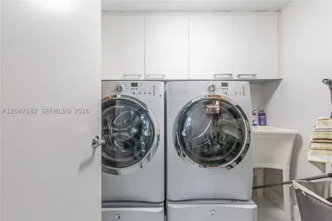 17201 Collins Avenue Sunny Isles Beach FL 33160