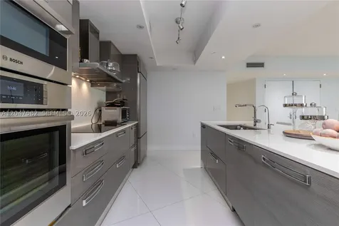 17201 Collins Avenue Sunny Isles Beach FL 33160