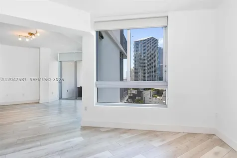 350 S Miami Avenue Miami FL 33130
