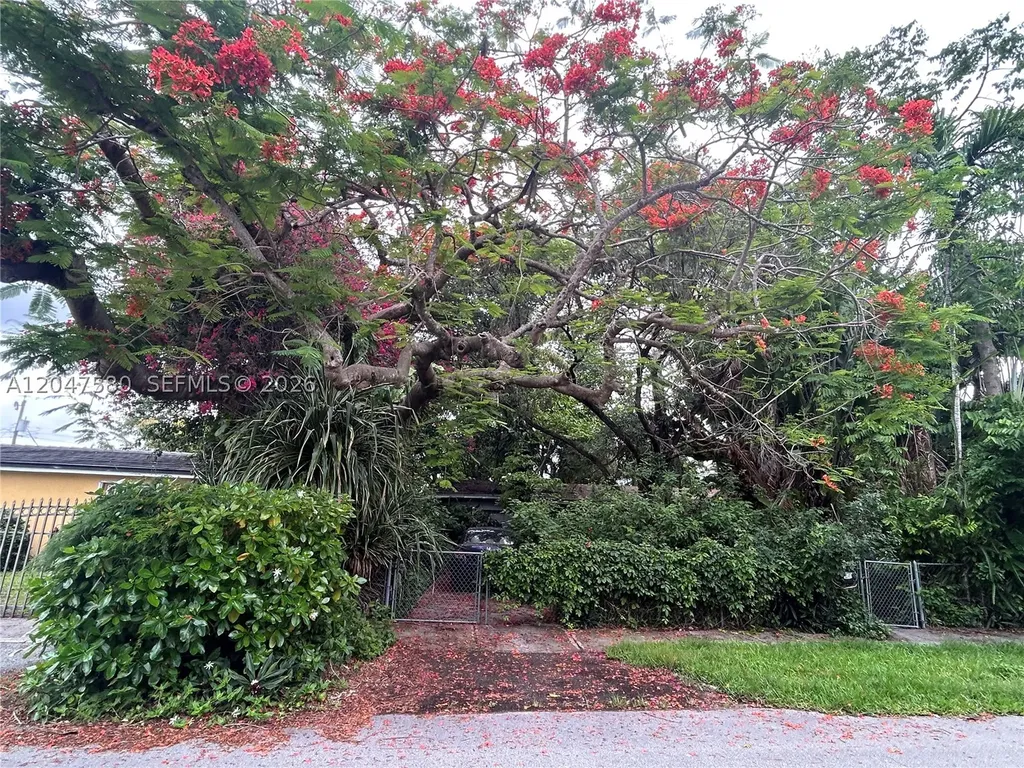 8285 SW 47th Street Miami FL 33155