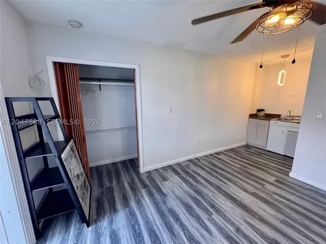 1158 NW 34th Avenue Miami FL 33125