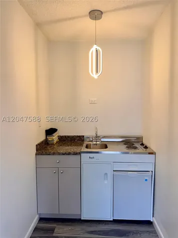 1158 NW 34th Avenue Miami FL 33125