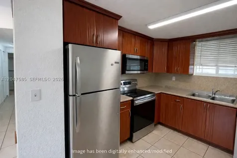 318 E 6th Street Hialeah FL 33010