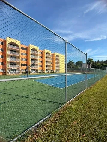 6930 Miami Gardens Drive Hialeah FL 33015