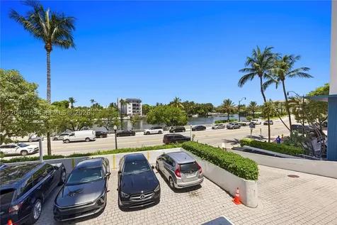 2457 Collins Avenue Miami Beach FL 33140