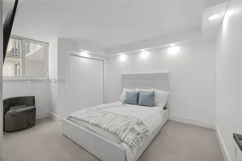 2457 Collins Avenue Miami Beach FL 33140