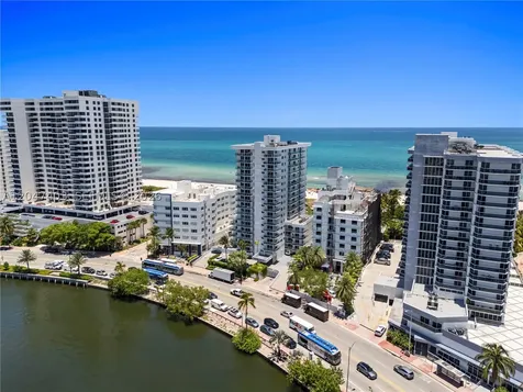 2457 Collins Avenue Miami Beach FL 33140