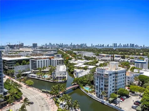 2457 Collins Avenue Miami Beach FL 33140