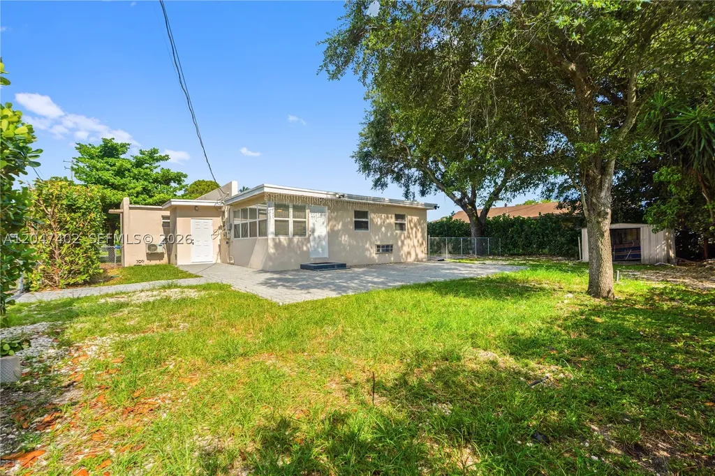 5800 Taylor Street Hollywood FL 33021