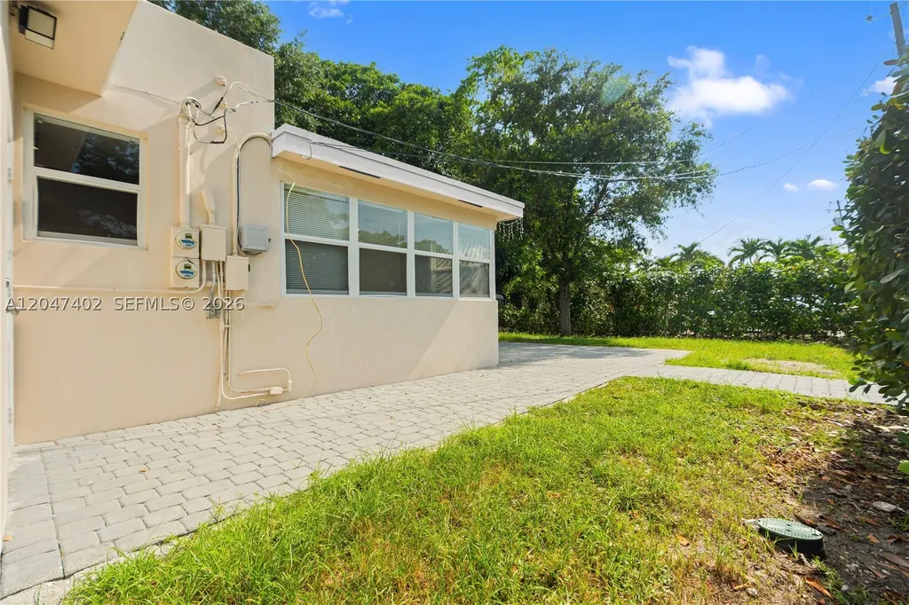 5800 Taylor Street Hollywood FL 33021
