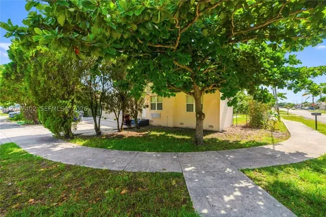5800 Taylor Street Hollywood FL 33021