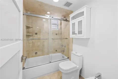 2457 Collins Avenue Miami Beach FL 33140