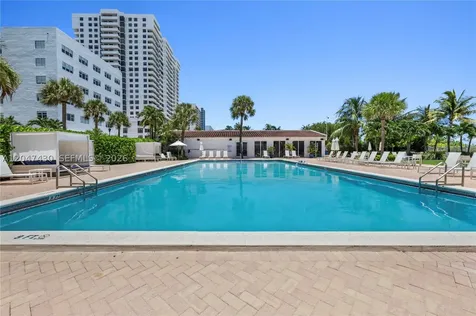 2457 Collins Avenue Miami Beach FL 33140