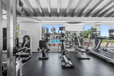 2457 Collins Avenue Miami Beach FL 33140