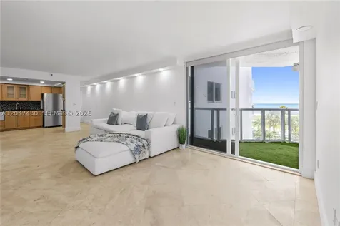 2457 Collins Avenue Miami Beach FL 33140