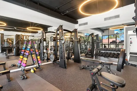 2555 Collins Avenue Miami Beach FL 33140