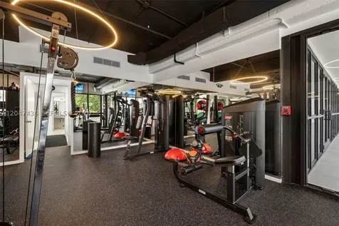 2555 Collins Avenue Miami Beach FL 33140