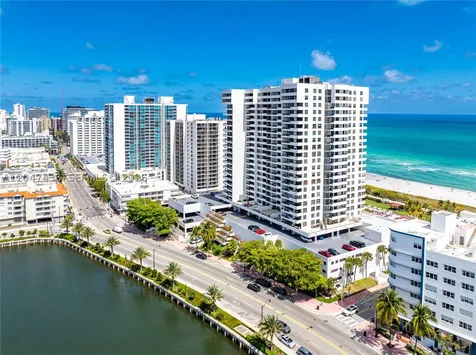 2555 Collins Avenue Miami Beach FL 33140