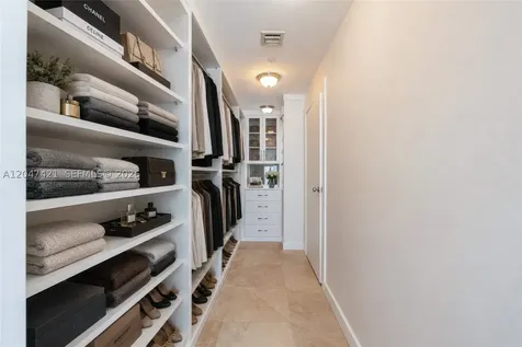 900 Biscayne Boulevard Miami FL 33132