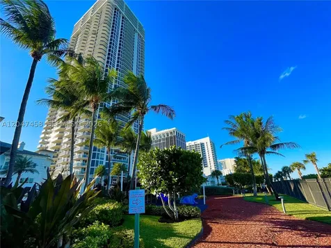 4775 Collins Avenue Miami Beach FL 33140