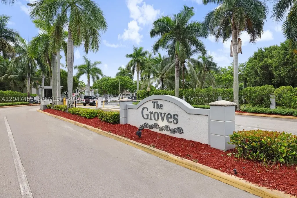 2943 SE 15th Terrace Homestead FL 33035