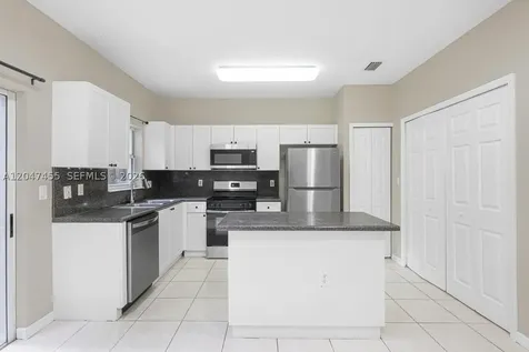 2943 SE 15th Terrace Homestead FL 33035