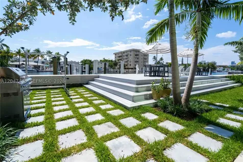8425 Crespi Boulevard Miami Beach FL 33141