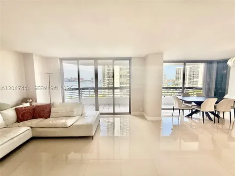 19195 NE 36th Court Aventura FL 33180