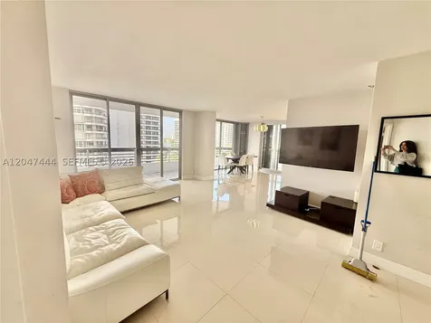 19195 NE 36th Court Aventura FL 33180