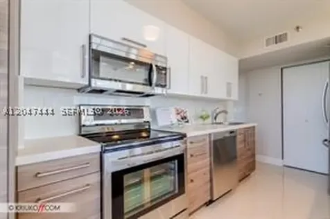 19195 NE 36th Court Aventura FL 33180