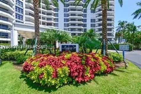 19195 NE 36th Court Aventura FL 33180