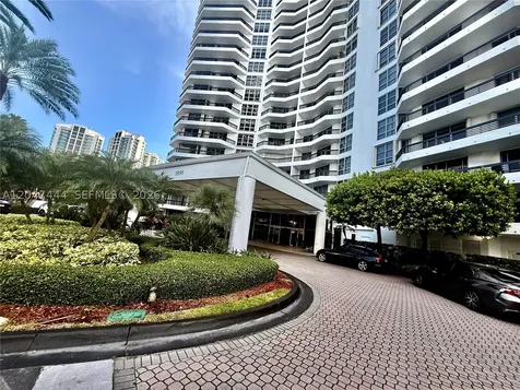 19195 NE 36th Court Aventura FL 33180