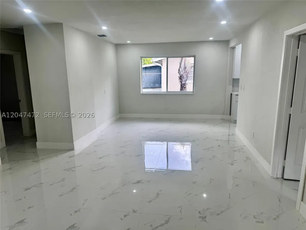 2150 N 66th Avenue Hollywood FL 33024