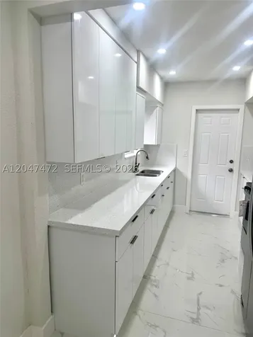2150 N 66th Avenue Hollywood FL 33024