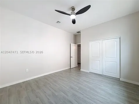402 NW 41st Street Oakland Park FL 33309