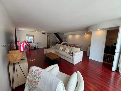 926 NE 27th Avenue Hallandale Beach FL 33009