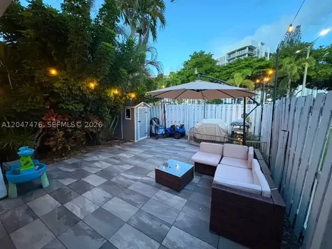 926 NE 27th Avenue Hallandale Beach FL 33009