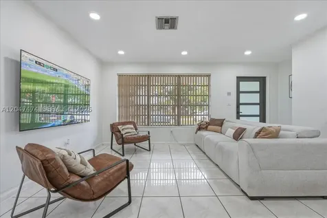 7850 W 16th Avenue Hialeah FL 33014