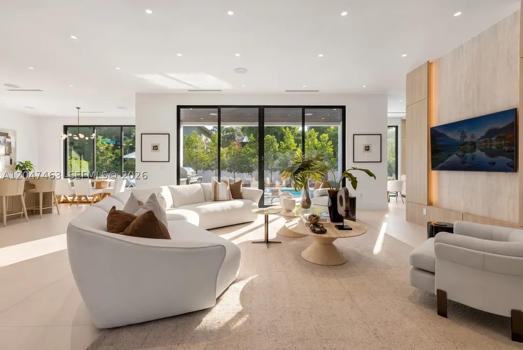 1051 NE 2nd Terrace Boca Raton FL 33432