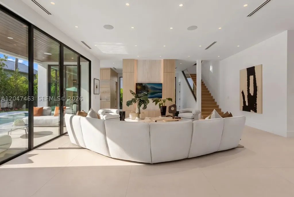 1051 NE 2nd Terrace Boca Raton FL 33432