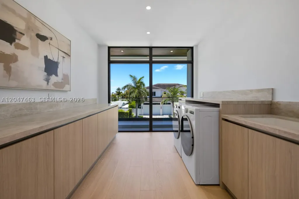 1051 NE 2nd Terrace Boca Raton FL 33432