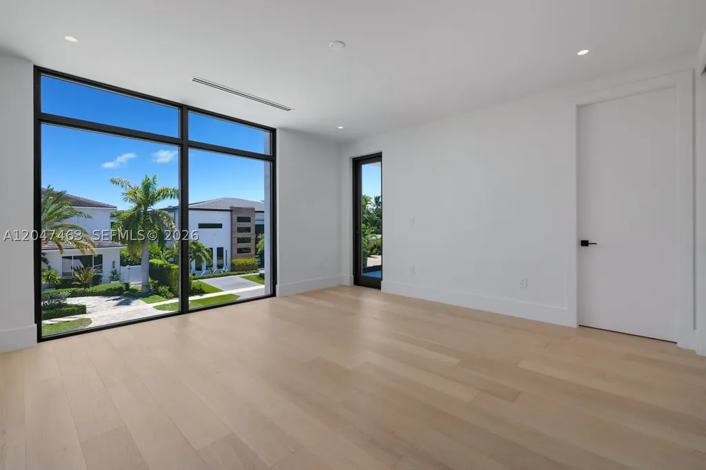 1051 NE 2nd Terrace Boca Raton FL 33432