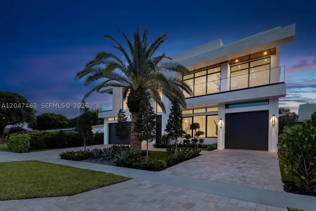 1051 NE 2nd Terrace Boca Raton FL 33432