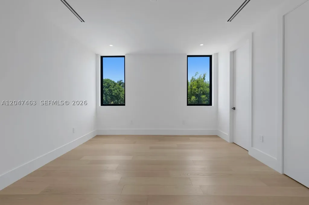 1051 NE 2nd Terrace Boca Raton FL 33432