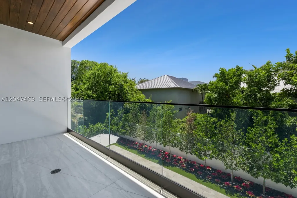 1051 NE 2nd Terrace Boca Raton FL 33432