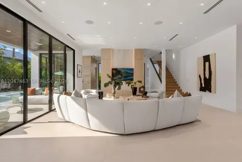 1051 NE 2nd Terrace Boca Raton FL 33432